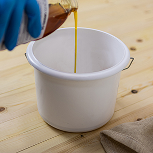Scuttles, Kettles & Trays